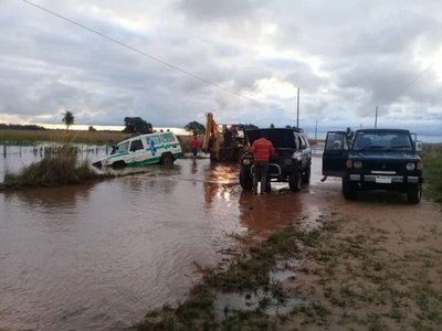 Ambulancia fue al rescate, y terminó rescatada - Nacionales - ABC Color