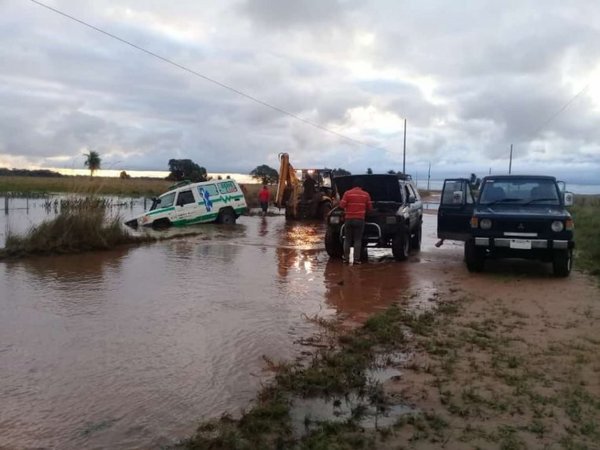 Ambulancia fue al rescate, y terminó rescatada - Nacionales - ABC Color