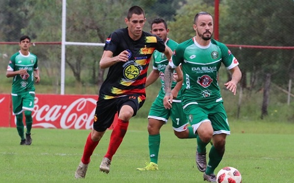 Cristóbal Colón golea a Deportivo Caaguazú