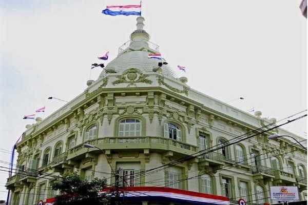 Adultos mayores, herederos y pensionados cobran sus haberes el viernes 31 - ADN Paraguayo