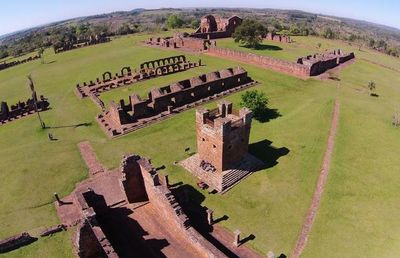 España y Paraguay transmiten experiencias exitosas en turismo