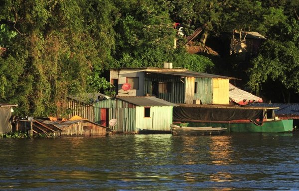 Inundación: 14.823 familias desplazadas en Asunción - 730am - ABC Color