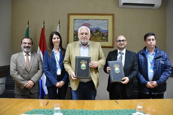 GOBERNACIÓN SUSCRIBE CONVENIO PARA ATENCIÓN OFTALMOLÓGICA A ITAPUENSES.