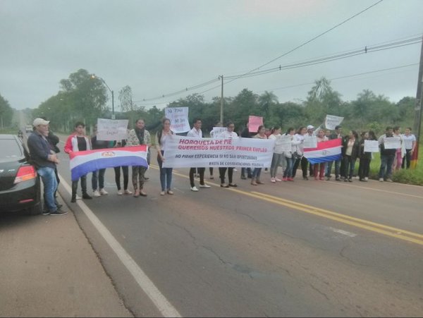 Enfermeras desean trabajar en hospitales - Nacionales - ABC Color