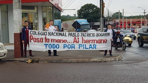 Estudiantes de Ñemby se solidarizan con Pilar - Nacionales - ABC Color
