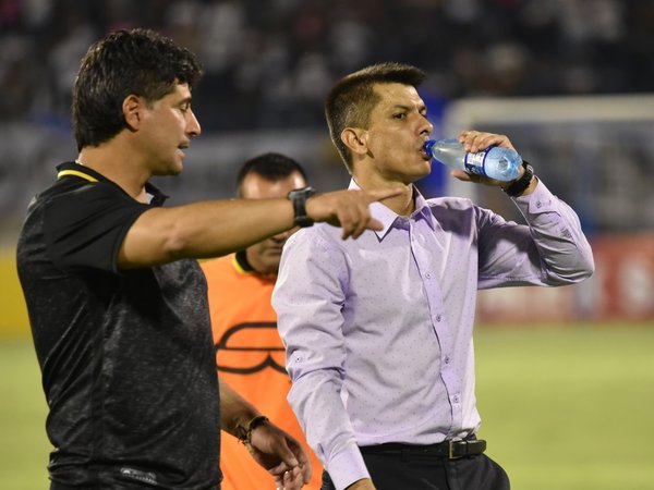 Guaraní se queda sin técnico