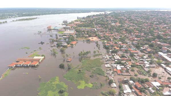 La inundación alcanza avei a barrios chuchis