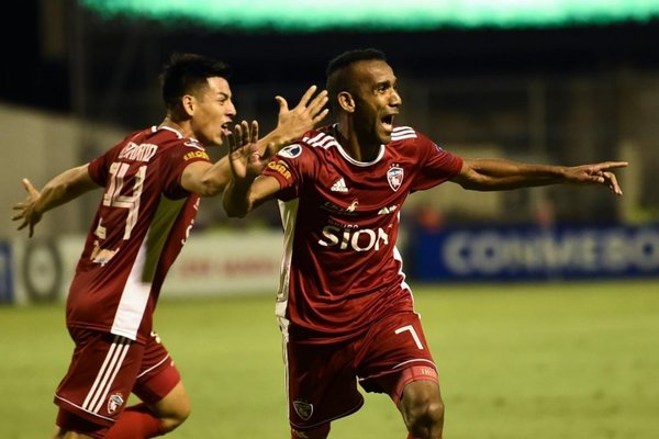 Royal Pari elimina al Macará - Deportes - ABC Color