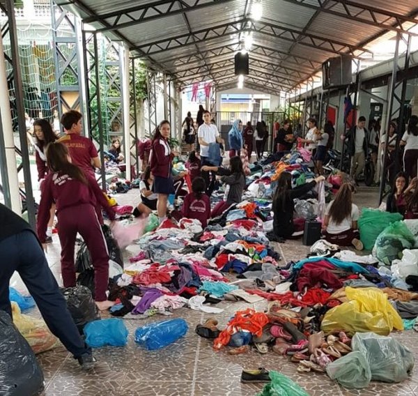 Alumnos de Ñemby llevarán donativos a Pilar - Fotos - ABC Color