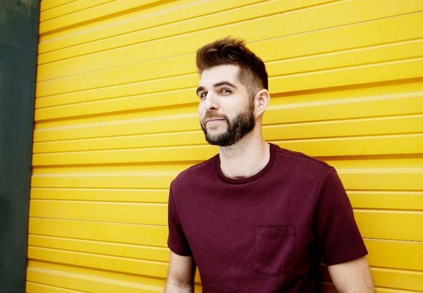 Juampi González llega con su show “Soltero” - Edicion Impresa - ABC Color