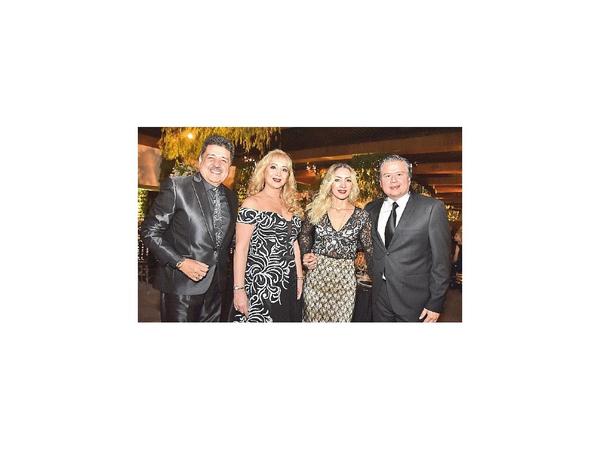 Cena de aniversario del Yacht