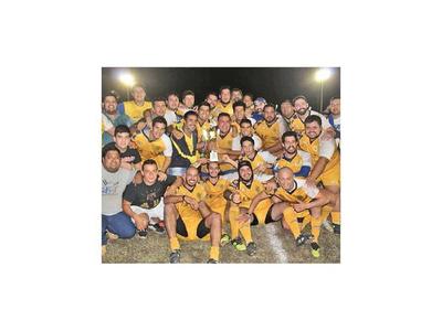 República de Luque, campeón