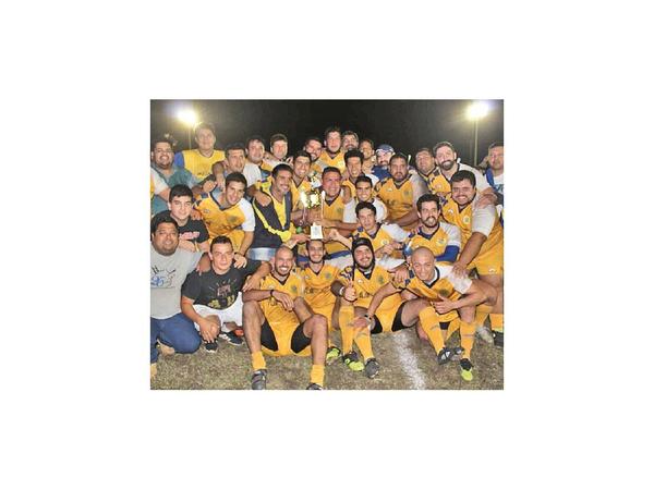 República de Luque, campeón