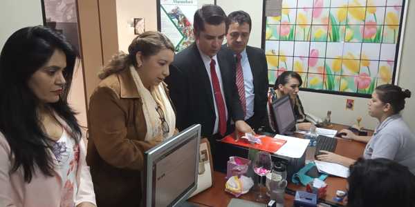 Exintendente interina Perla de Cabral es denunciada por lesión de confianza