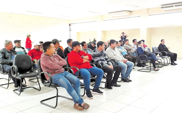 Taxistas se capacitan para recibir a turistas | Diario Vanguardia 08