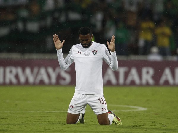 Fluminense cae pero avanza en la Sudamericana