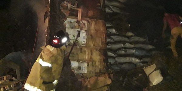 APE AIME: CASI 4 HORAS FUERON NECESARIAS PARA APAGAR INCENDIO DE YERBATERA.