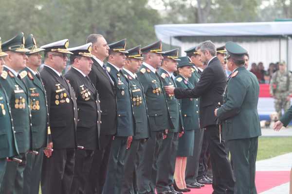 Presidente participa en ceremonia aniversario e inaugura mejoras en el Comando Logístico | .::Agencia IP::.