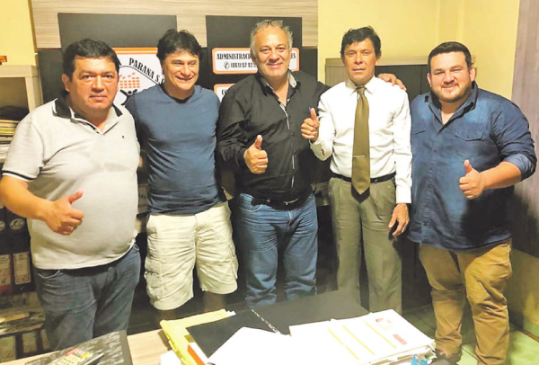 Finiquitarán contratación de técnicos | Diario Vanguardia 08