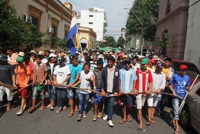 Campesinos anuncian protesta indefinida desde el 17 de junio - ADN Paraguayo