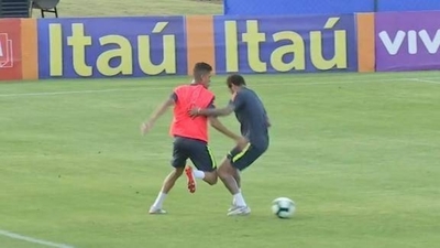HOY / Abandona la concentración de Brasil el juvenil que le hizo un caño a Neymar