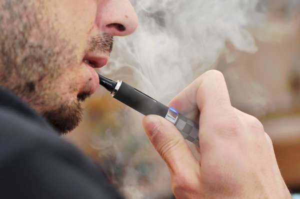 Según un estudio los cigarrillos electrónicos dañan arterias y venas