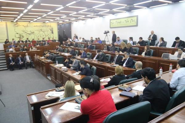 Debaten proyecto para agilizar trámites públicos y reducir el uso de papel | .::Agencia IP::.