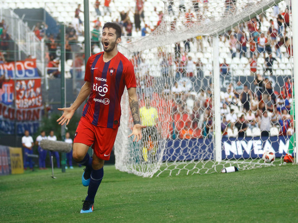 Mathías Villasanti extiende su contrato con el Ciclón