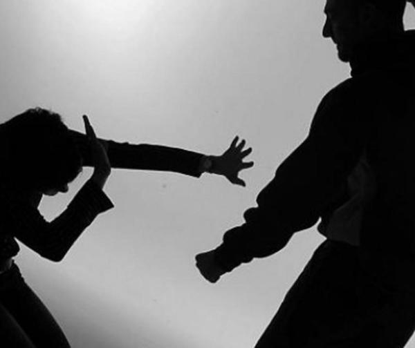 Mujer denuncia haber sido golpeada, estrangulada y hasta dada por muerta en un lujoso hotel