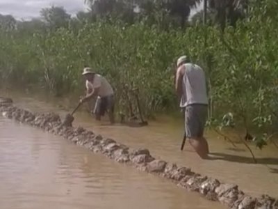 Pobladores de Toro Pampa intentan superar el aislamiento vial