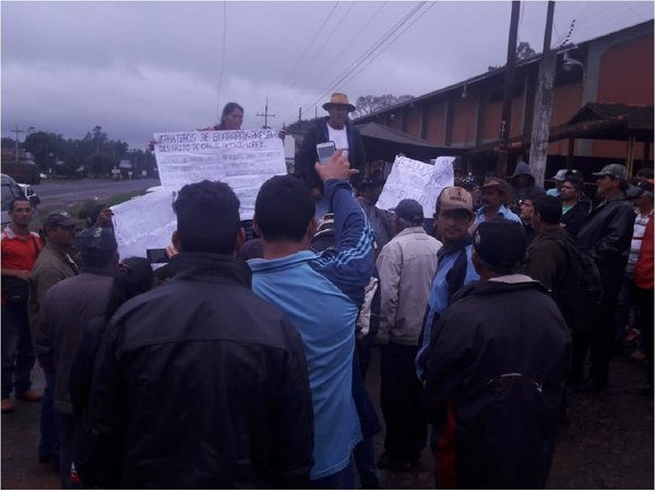 Yerbateros continúan exigiendo mejor precio por sus productos
