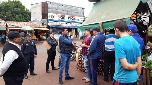 Notifican a comerciantes a despejar veredas