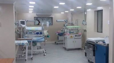 Bebé precisa terapia intensiva para continuar con vida