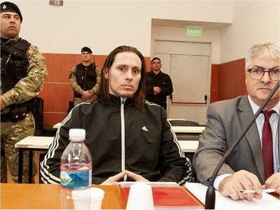 Ibar Pérez Corradi suelta cucarachas en juicio y dilata proceso