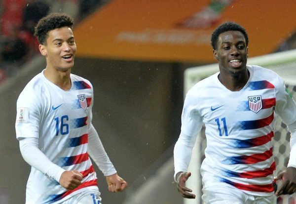 Estados Unidos vence a Catar por la mínima y avanza a octavos