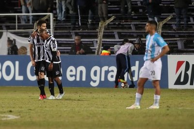 Wanderers se mete a octavos - Deportes - ABC Color