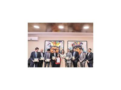 Presentación de libro y entrega de registro de obra