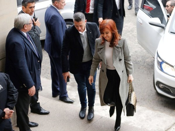La unidad antilavado argentina pide procesar a Cristina tras escuchas