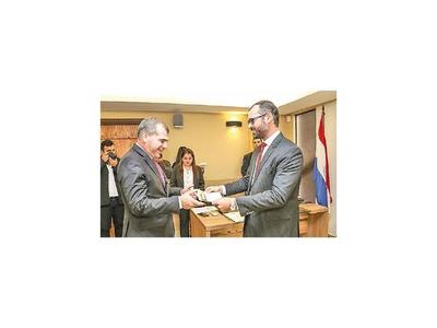 DNCP distingue a Hacienda