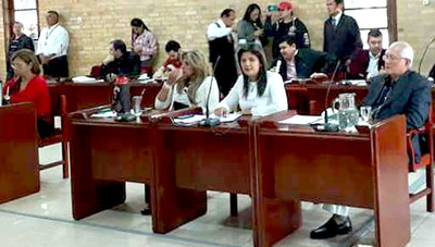 Descubren que María Portillo tiene una decena de asistentes en la Junta