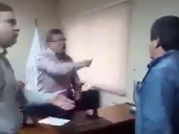 Incidentes entre Nicanor y dirigente en reunión sobre proyectos para Ayolas