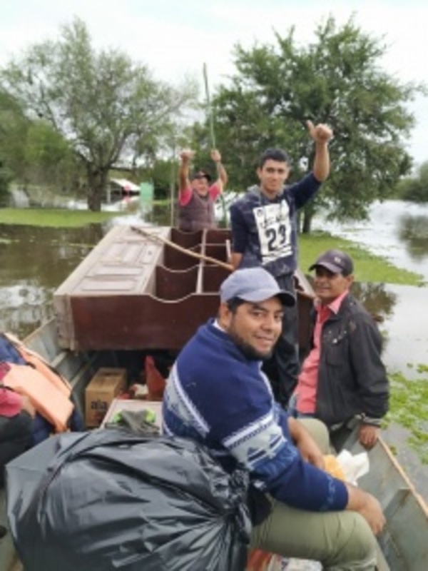 Pilarenses refuerzan muro mientras río se acerca a la alerta naranja - ADN Paraguayo