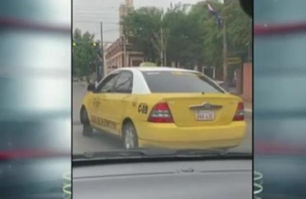 Taxista justiciero: Enfrentó a un chofer que ocasionó accidente y huyó - C9N