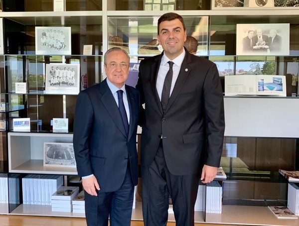 Marco Trovato se reúne con presidente del Real Madrid