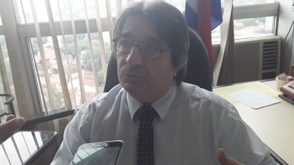 Camarista renuncia por sentirse desprotegido - Nacionales - ABC Color