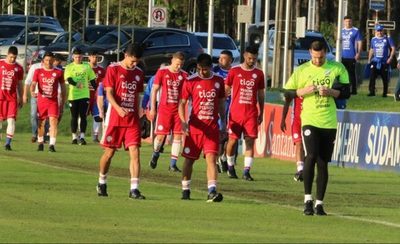 El fútbol paraguayo aporta a dos de los más “veteranos” de la Copa