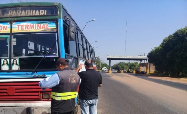 HOY / Choferes de líneas canceladas serán 'absorbidos' por nuevas empresas, con sus derechos