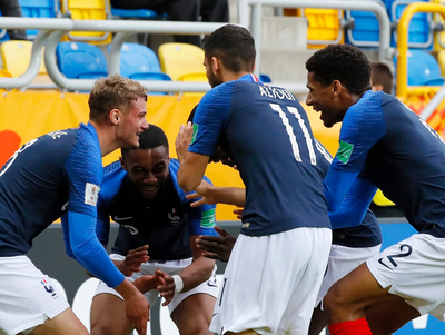 Francia gana el Grupo E del Mundial