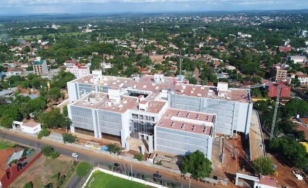 HOY / Hospital Ingavi de IPS está concluído, pero no activa aún por carecer de conexión cloacal