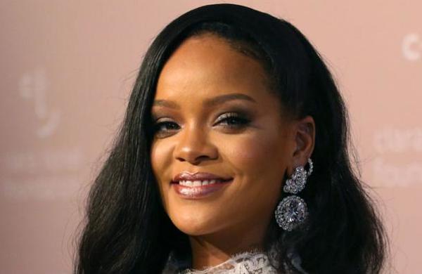 Rihanna explica la manera correcta de decir su nombre - C9N